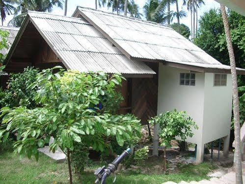 Save Bungalows Ko Tao Luaran gambar